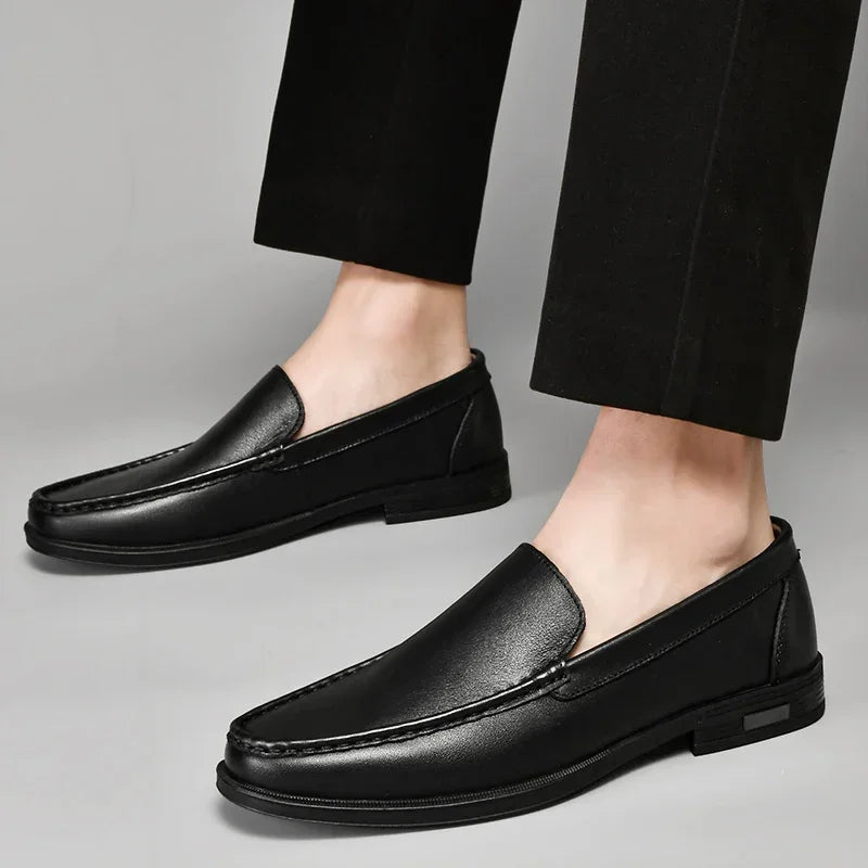Mocassim Elegance Ferraz – Couro Slip On Confortável